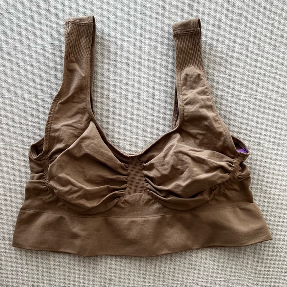 ✨Host Pick✨ YITTY Lizzo Nearly Naked Shaping Midi Bra - Picture 6 of 11